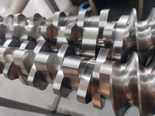 STS 95 Свинцовые экструдеры с винтовыми элементами с сертификацией ISO 9001 и настраиваемыми опциями